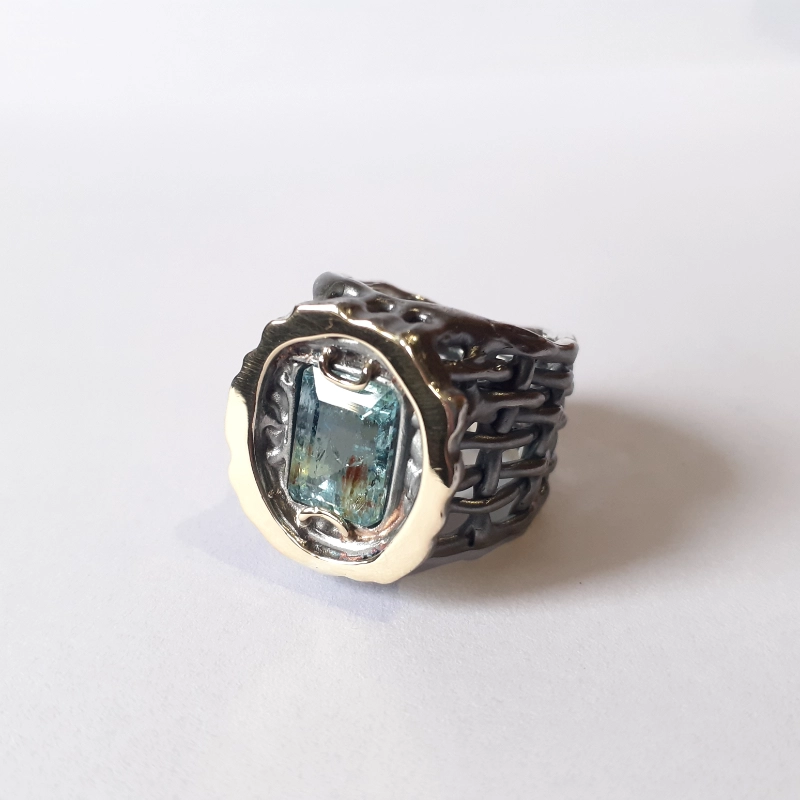 Anillo de oro y plata con aguamarina, Agua y Fuego